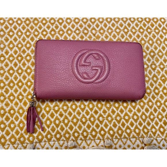 GG Pink Wallet With Tassel - Picture 1 of 4